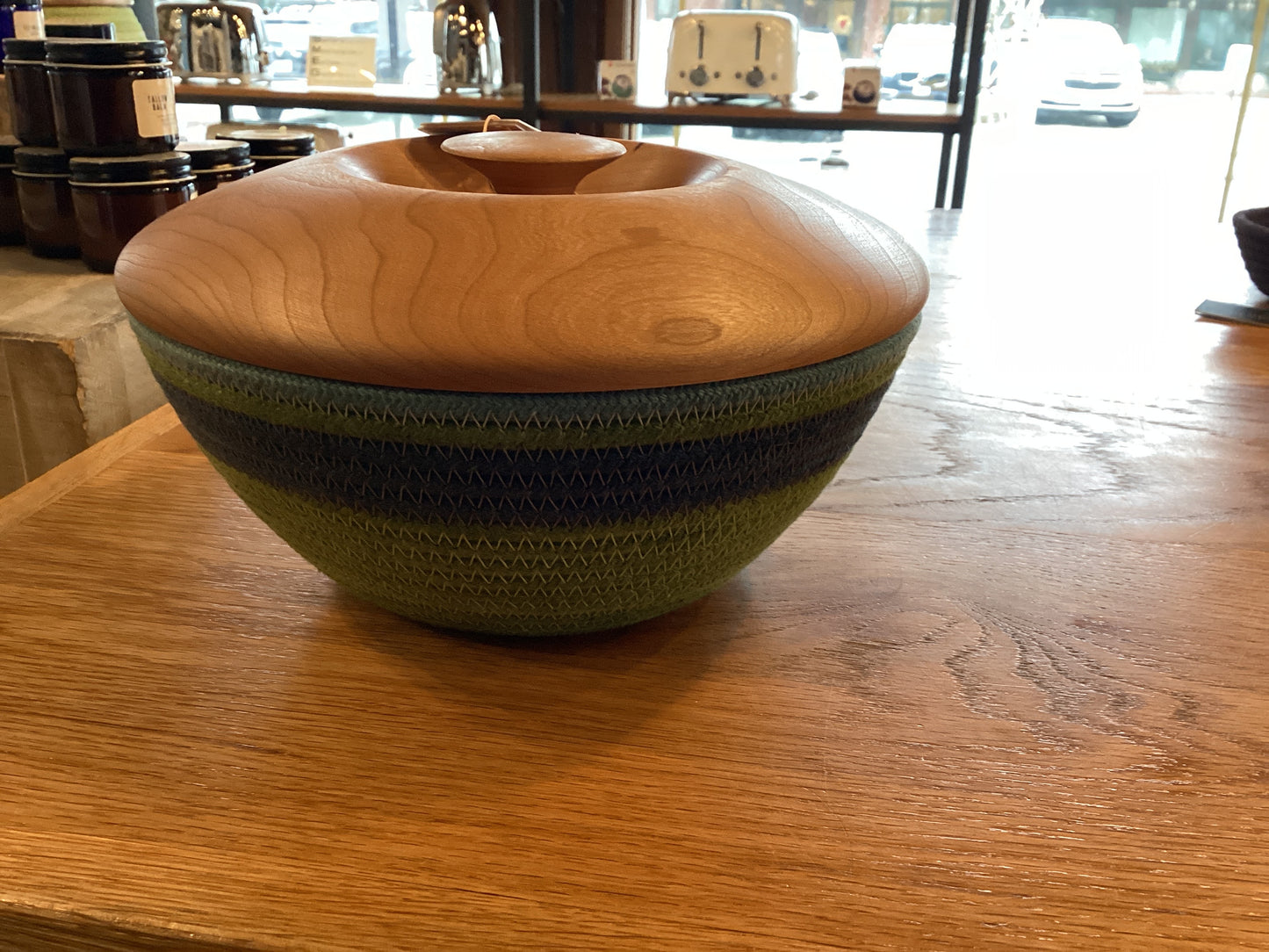 Rondo Rope Basket w/ Wooden Lid