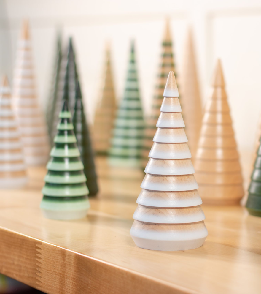 Hauskaa Wooden Trees